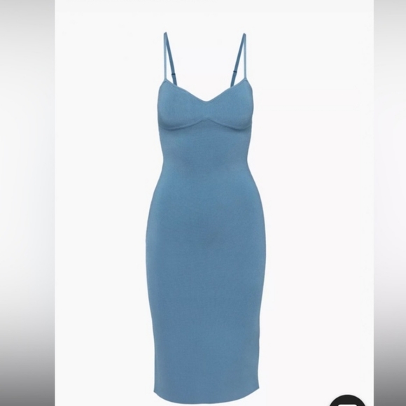 Babaton Dresses & Skirts - 💓 Babaton Lariat bodycon knee length dress flagstone blue S